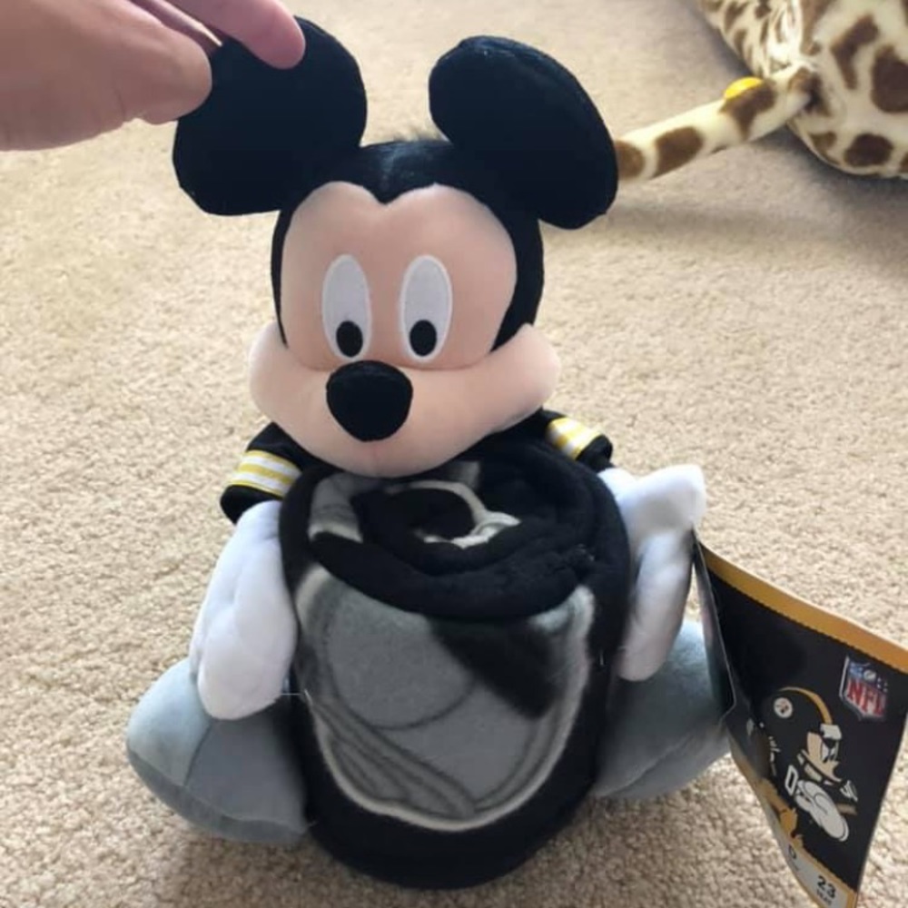 Pittsburg Steelers Mickey Mouse and blanket